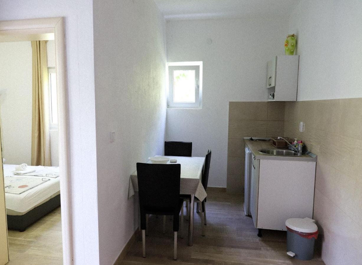 Apartmani Afterglow Sutomore Eksteriør billede