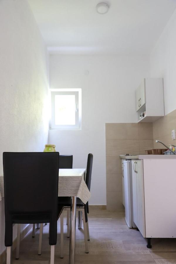 Apartmani Afterglow Sutomore Eksteriør billede
