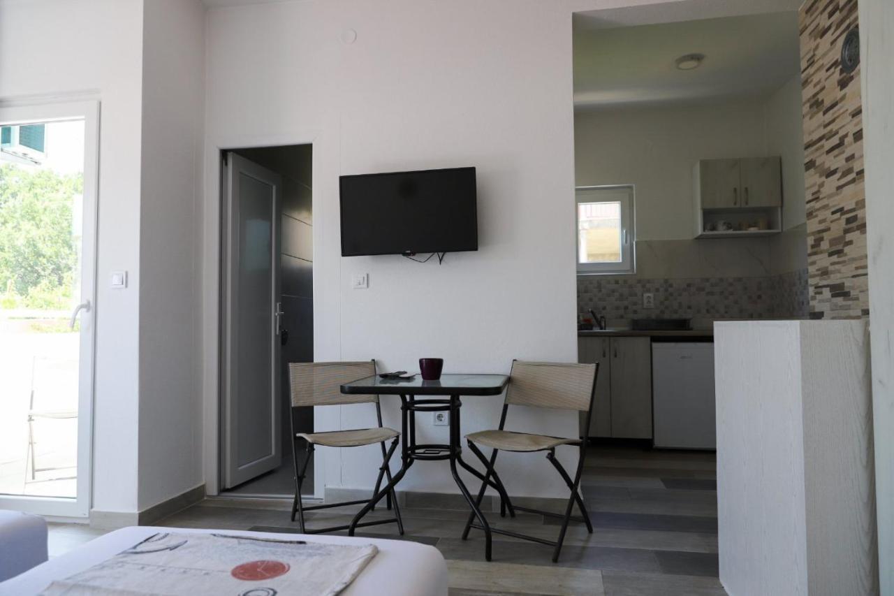 Apartmani Afterglow Sutomore Eksteriør billede
