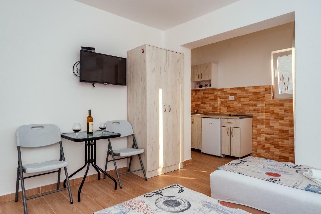 Apartmani Afterglow Sutomore Eksteriør billede
